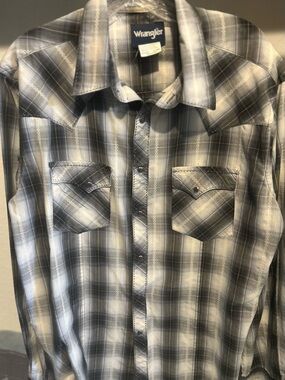 Wrangler Black and Gray Plaid Western Snap Shirt